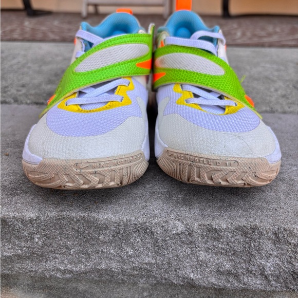 Nike team hustle D11 size 13c - Picture 4 of 6